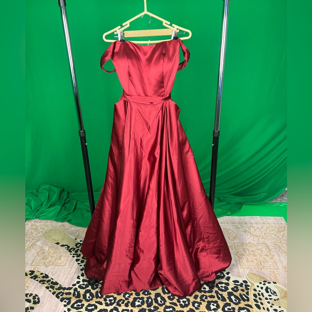 Vnaix Dark Red Ball Gown, Wedding, Prom Dress - size 10